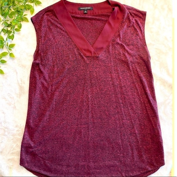 BANANA‎ REPUBLIC Sleeveless Burgundy Maroon Lightweight Blouse Size Small - Picture 1 of 5